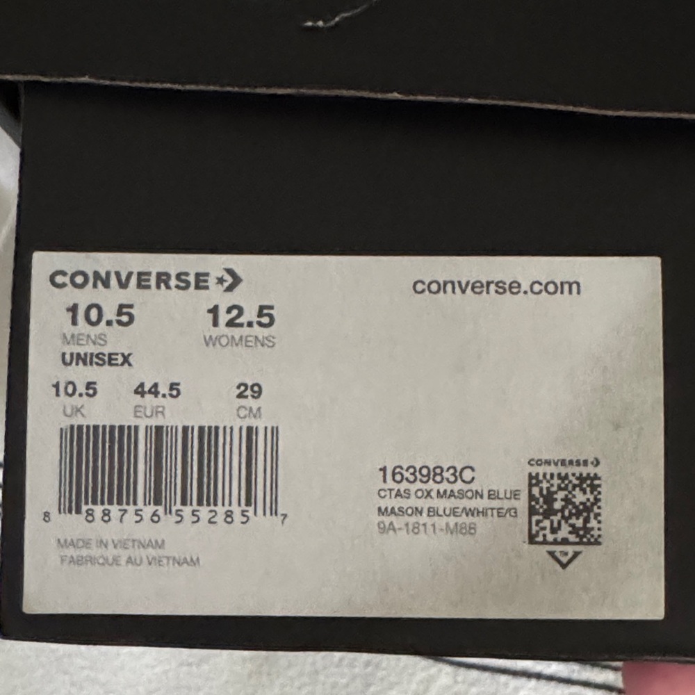 Converse Navy and White Pinstripe Sneakers size 10.5 - Picture 8 of 9